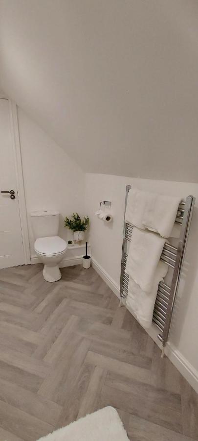 The Paget Suite Great Wyrley Екстериор снимка